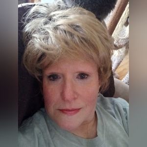 Meet your Posher, Leta